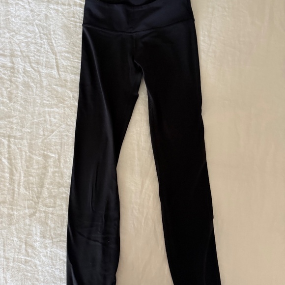 lululemon Align™ Low-Rise Pant 25" - Size 2 - Black - Picture 2 of 2